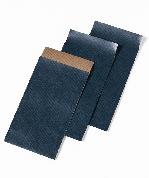 papieren zakjes 7x13cm blauw